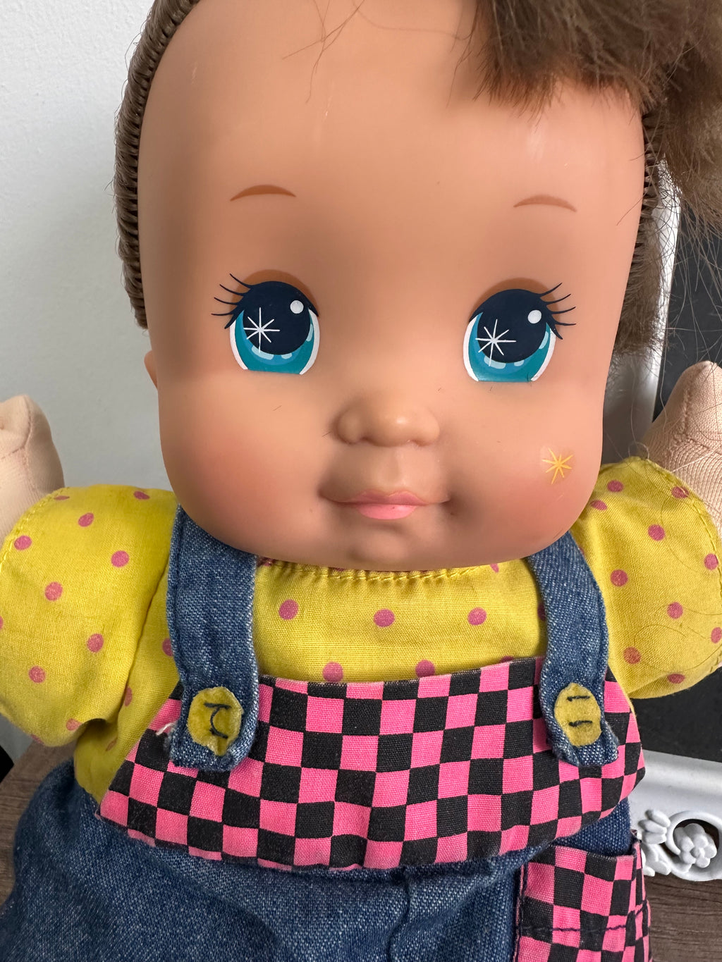 Muñeca Magic nursery con detalle
