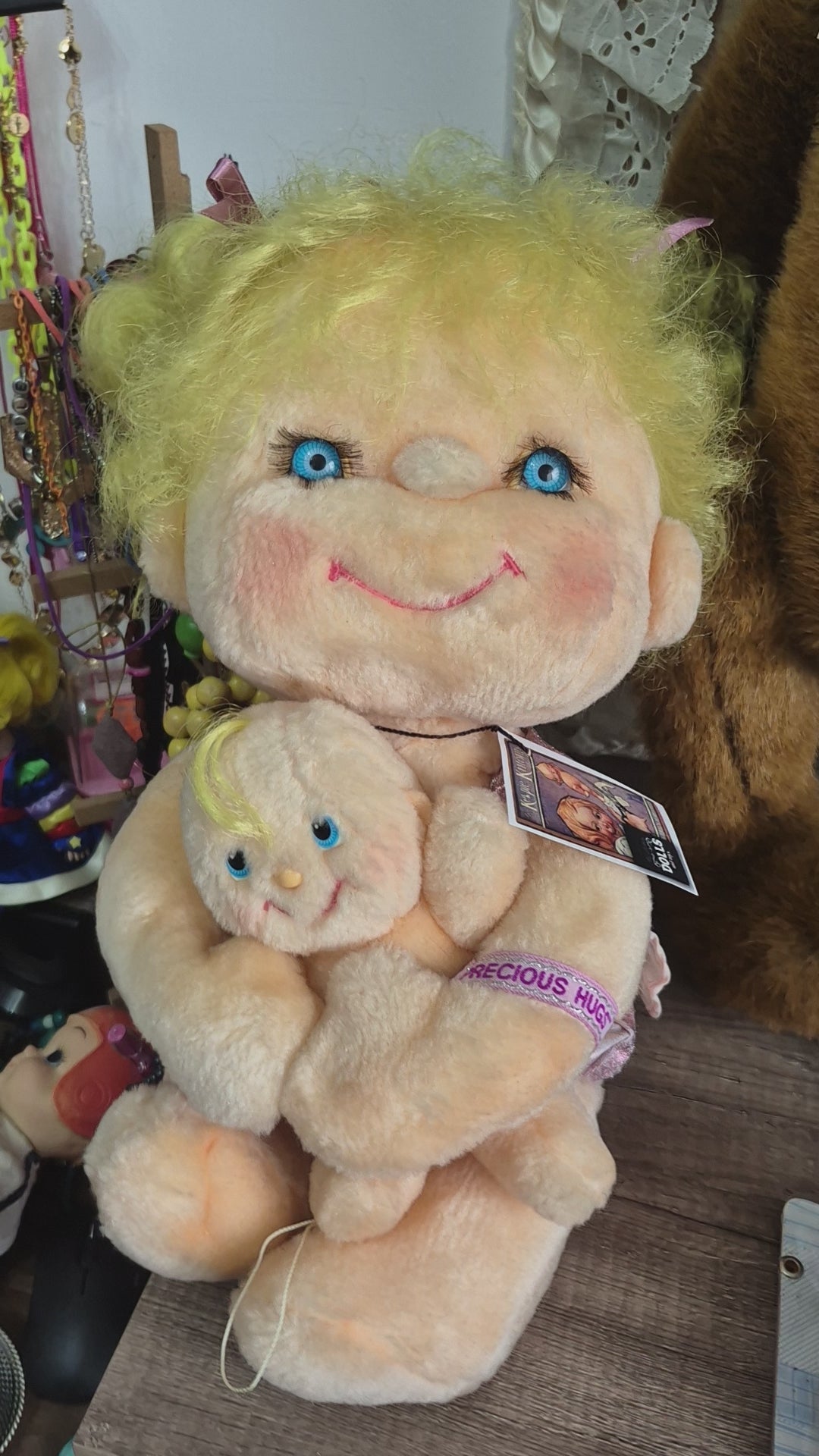 Muñeca hugga bunch con bebe, año 1986, kenner