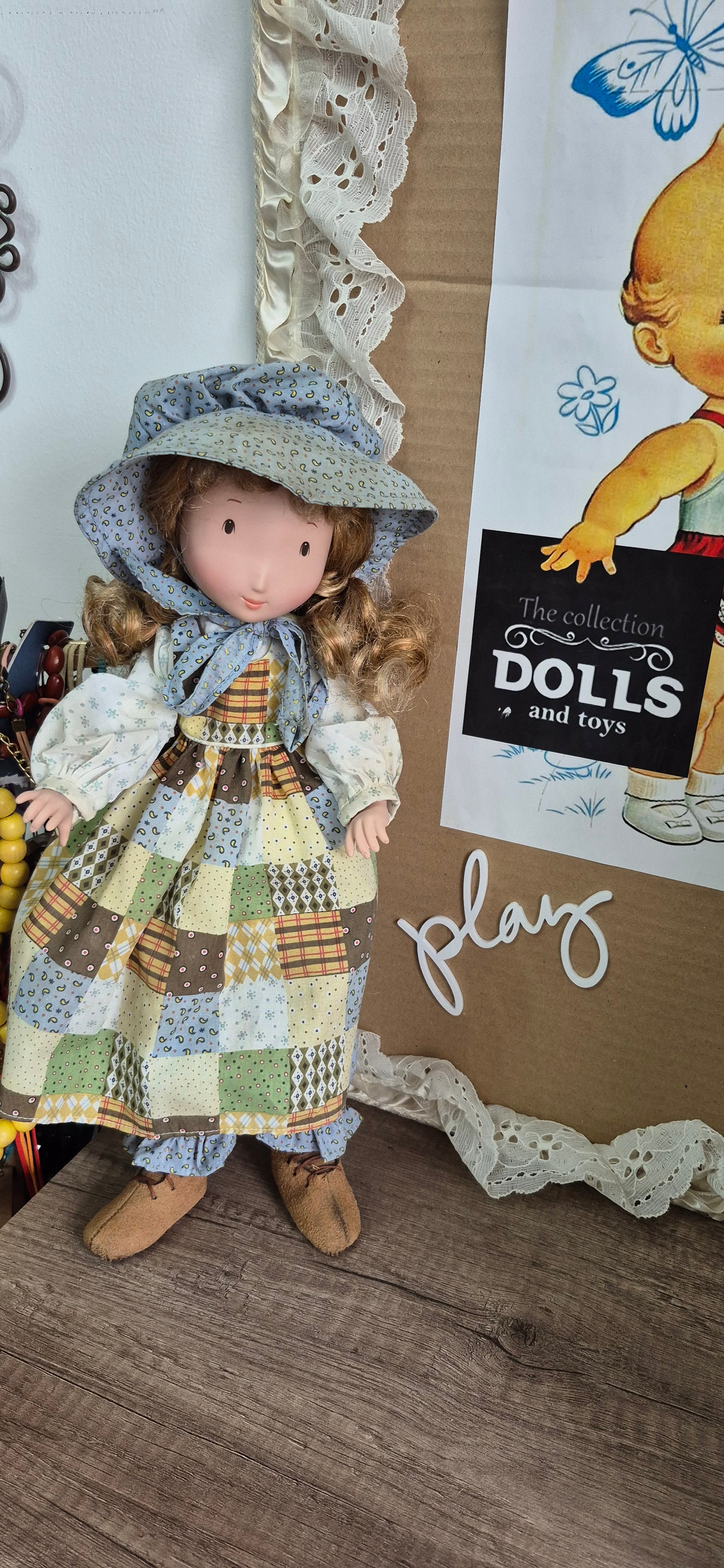 Muñeca Holly hobbie de porcelana, articulada, vintage