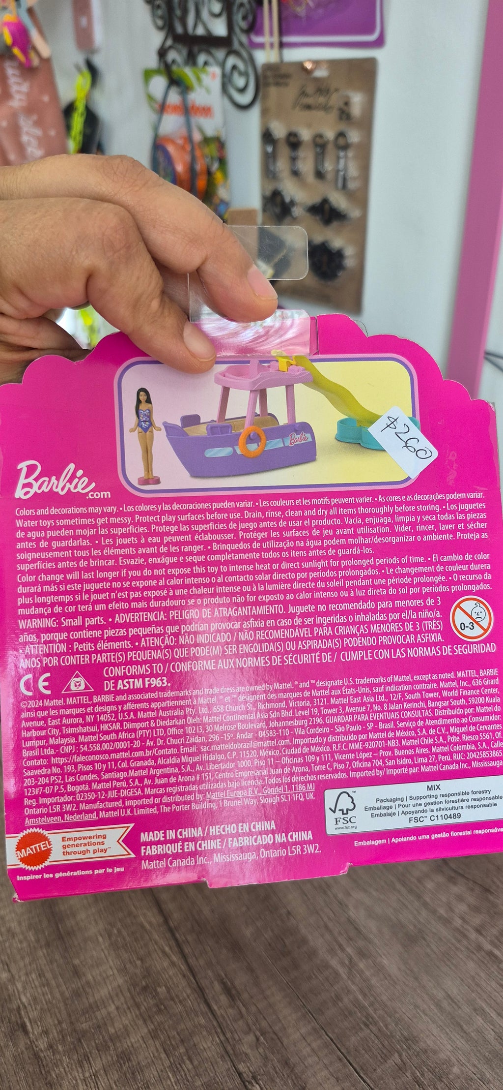 Mini barco de barbie