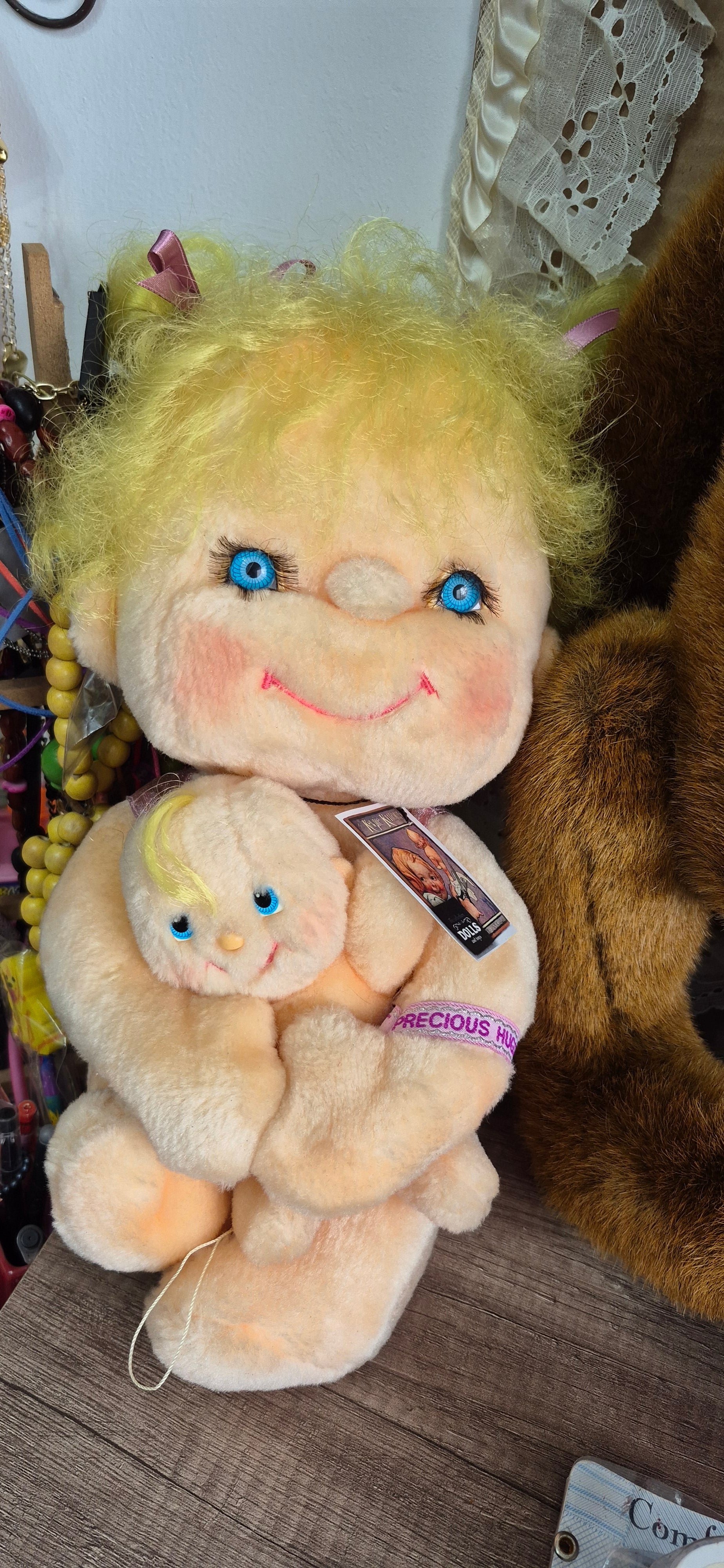 Muñeca hugga bunch con bebe, año 1986, kenner