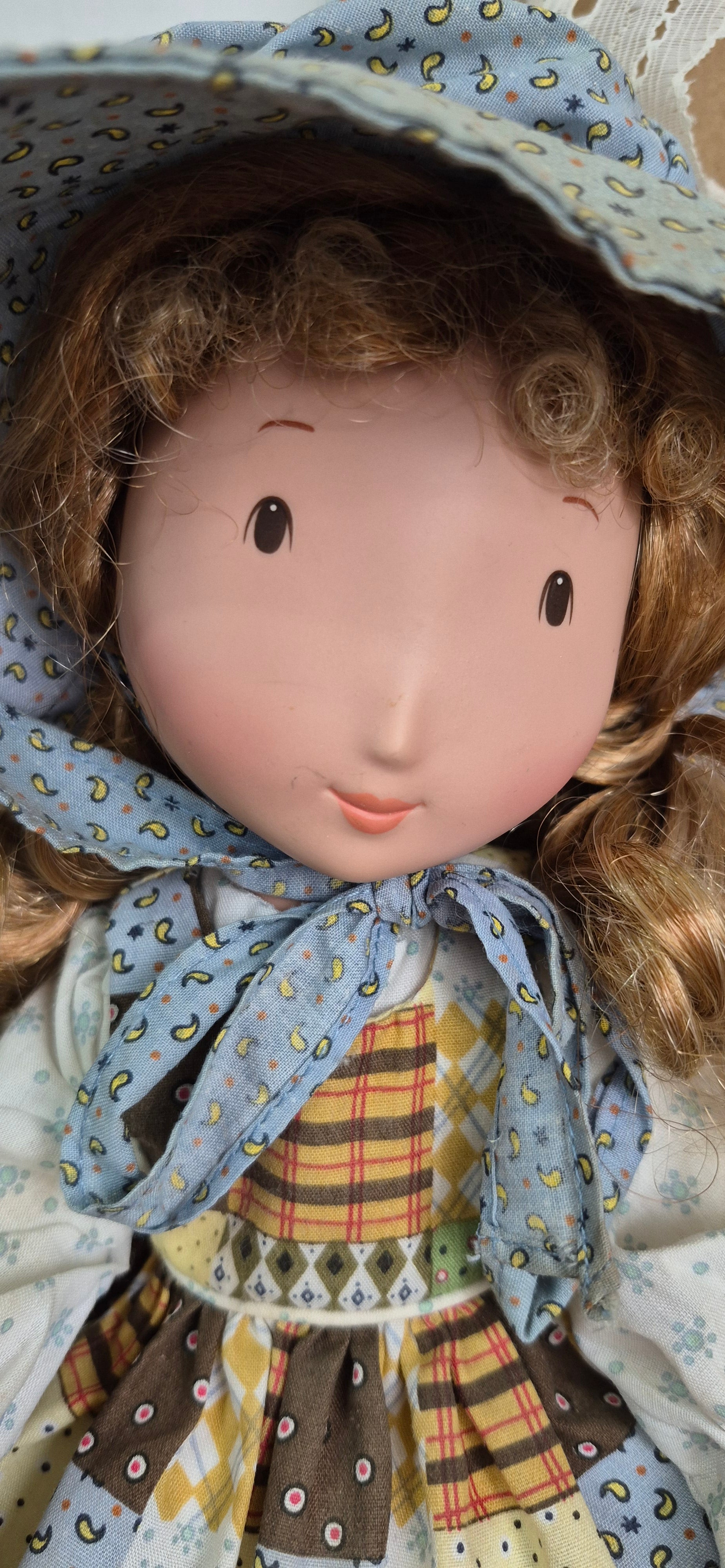 Muñeca Holly hobbie de porcelana, articulada, vintage